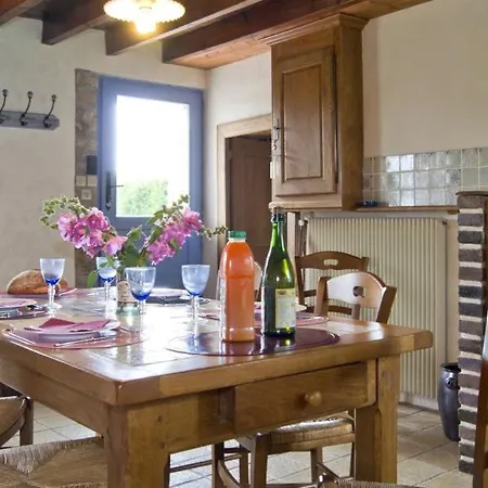 Sleeps 4 *