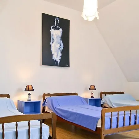 Sleeps 4 別荘 Les Perques
